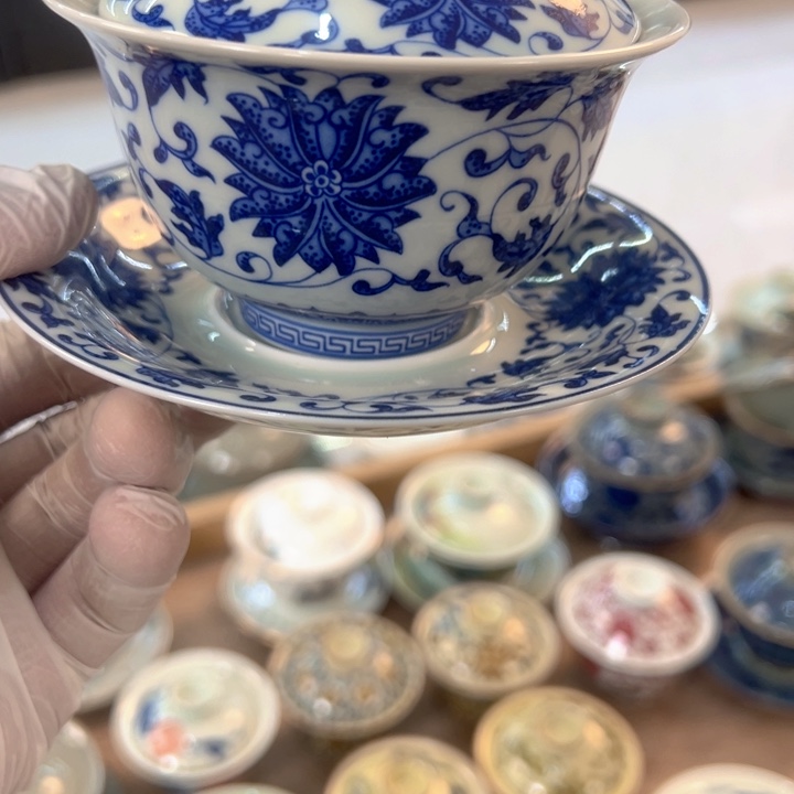 摆件陶白青花缠枝莲元宝盖碗全品