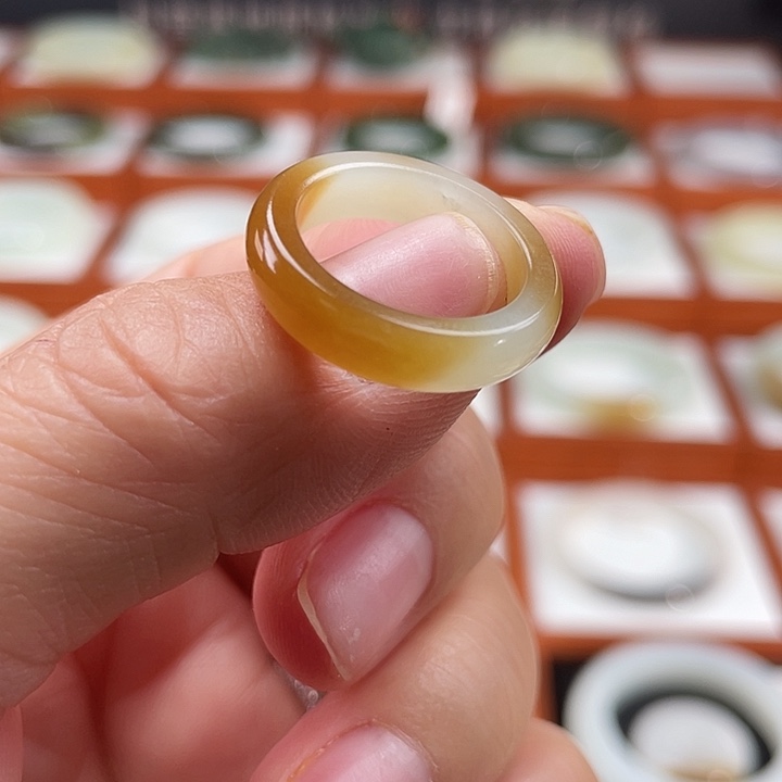 和田玉戒指未镶嵌