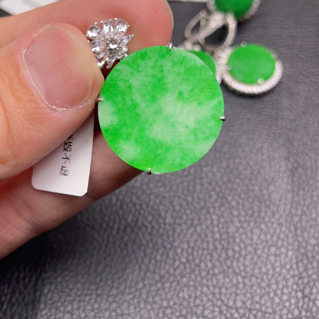 翡翠吊坠(不含链)银S925镶嵌吊坠