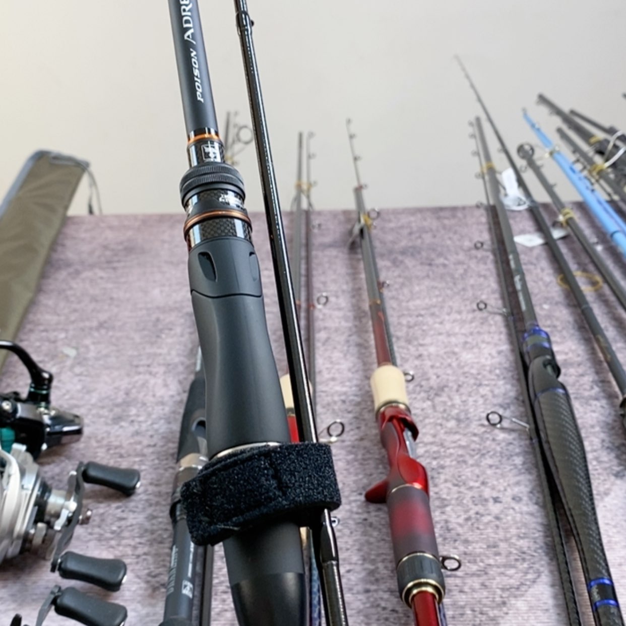 【闪购商品】2.4m碳素闲***…荣光二代