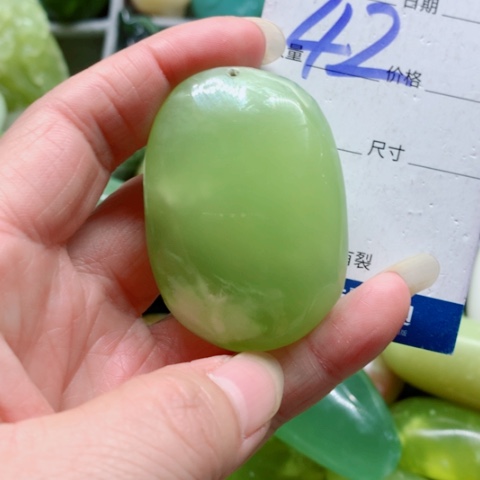 蛇纹石玉未镶嵌手把件