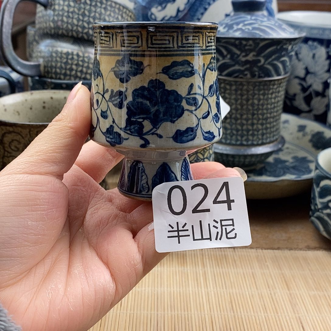 手工手绘青花陶瓷