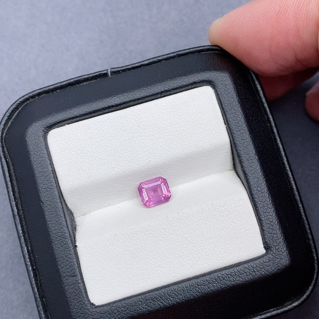 尖晶石裸石未镶嵌1.07ct马亨盖裸石