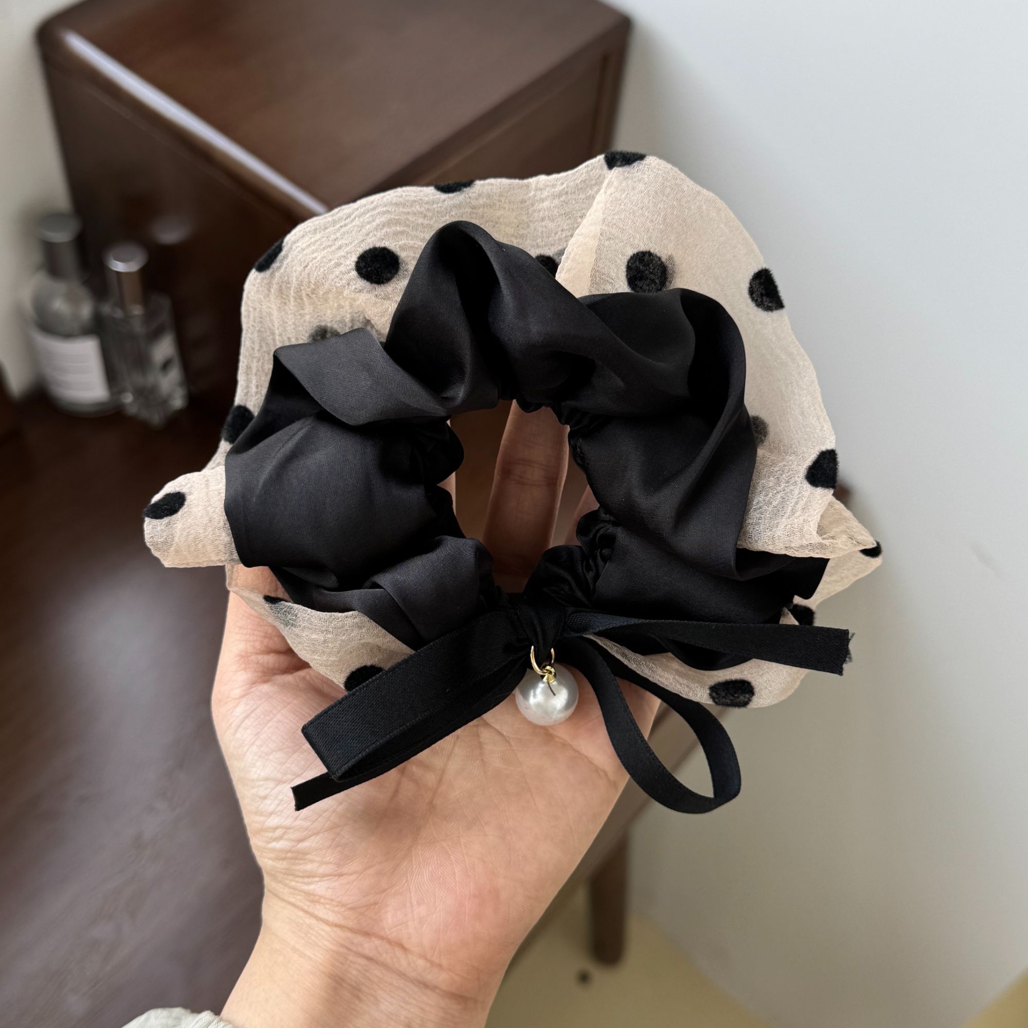 东大门 韩国春季新款黑白拼接缎面蕾丝波点蝴蝶结肠圈2016