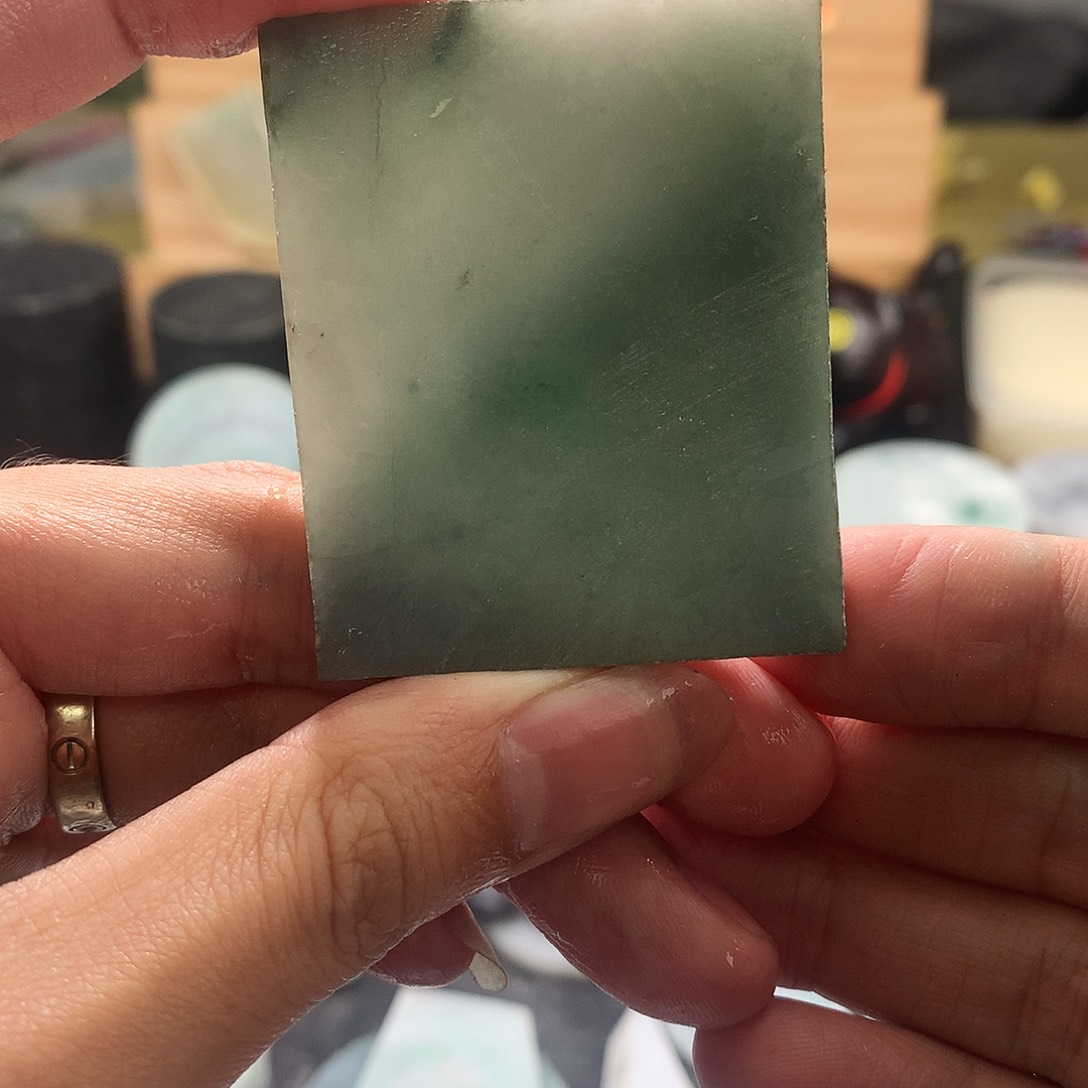 翡翠颈饰未镶嵌料子