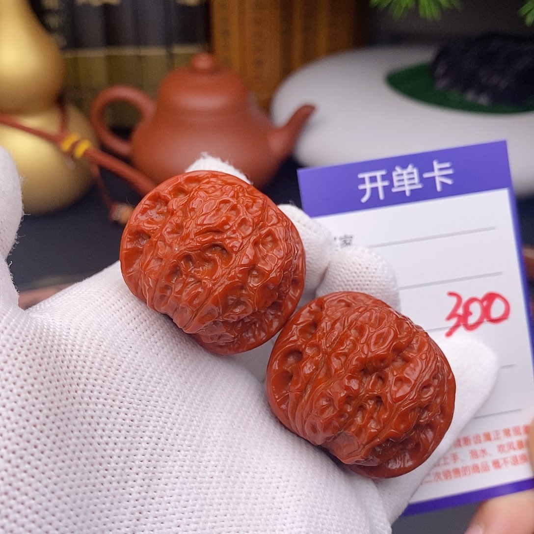 文玩核桃把件39血麒麟300