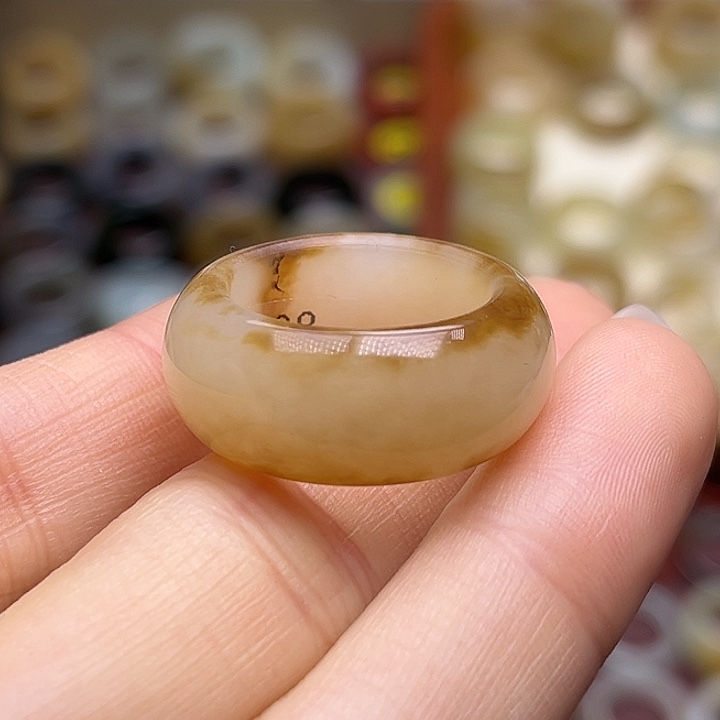 和田玉未镶嵌戒指17.8焦糖玛奇朵