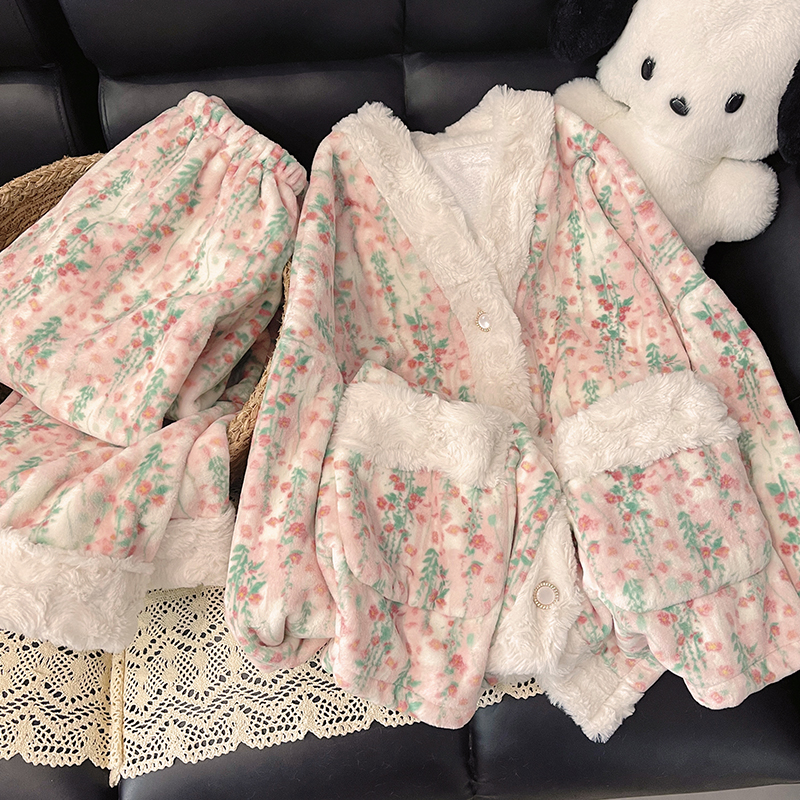 珊瑚绒睡衣女款冬季2025新款花朵加绒加厚法兰绒秋冬款家居服套装