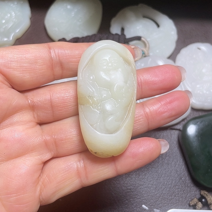 和田玉未镶嵌颈饰