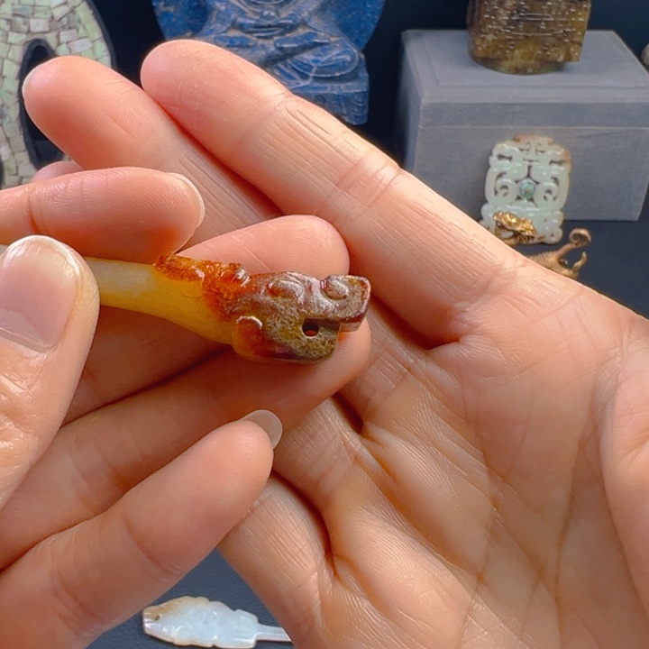 用***8和田玉（糖玉）未镶嵌挂件