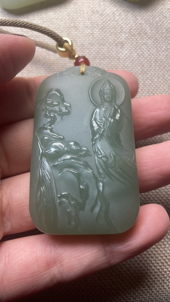 天然和田玉观音吊坠