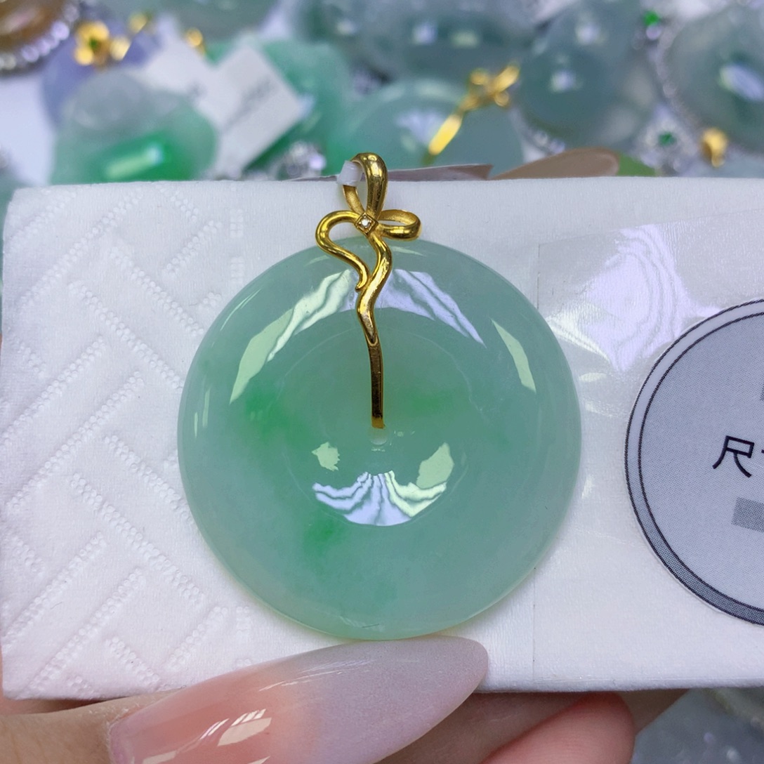 翡翠18K金镶嵌颈饰天然缅甸翡翠a货百元以上9元证书费自理