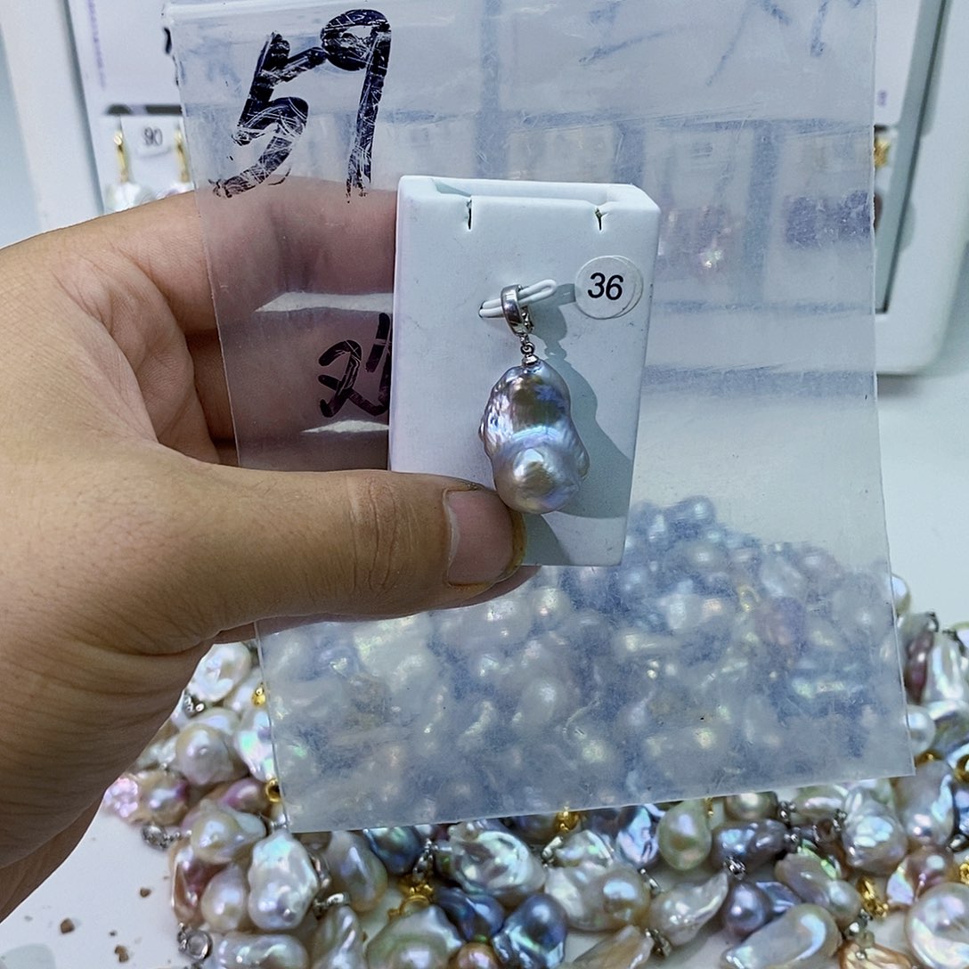 淡水珍珠合金颈饰