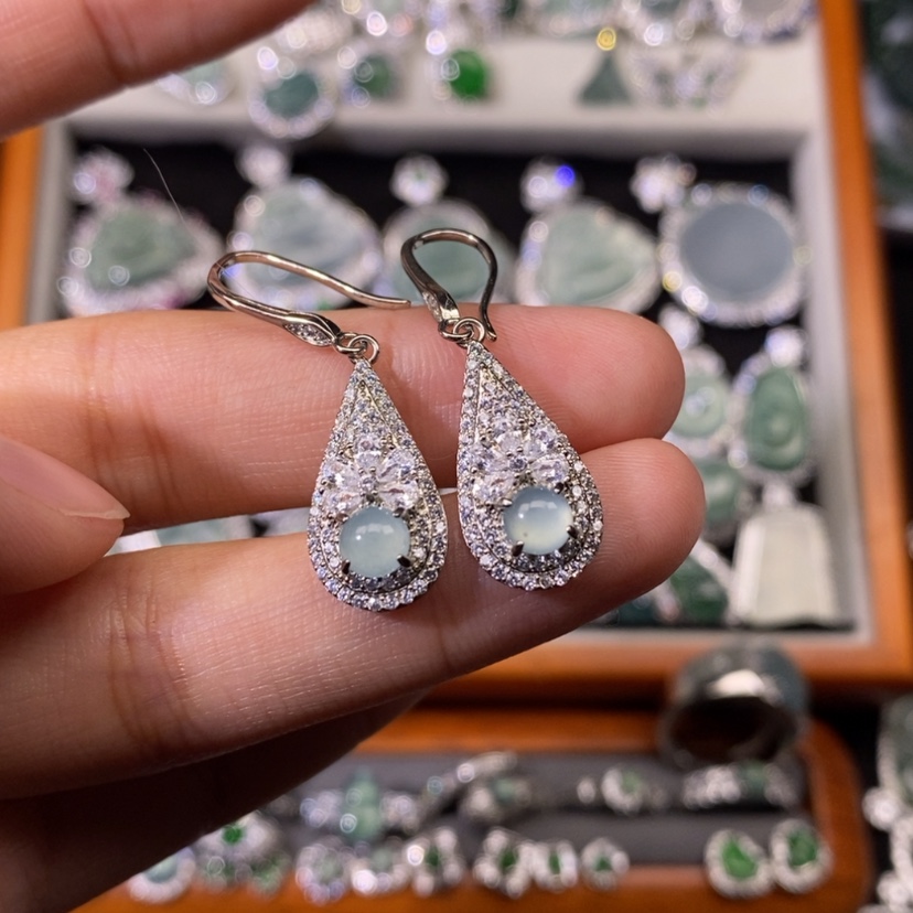 【闪购商品】翡翠颈饰未镶嵌天然