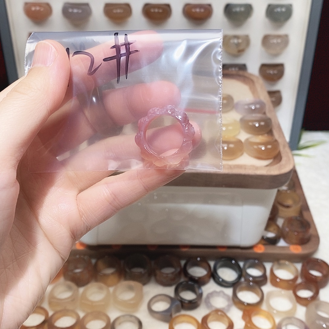 小****玛瑙/玉髓未镶嵌戒指港12
