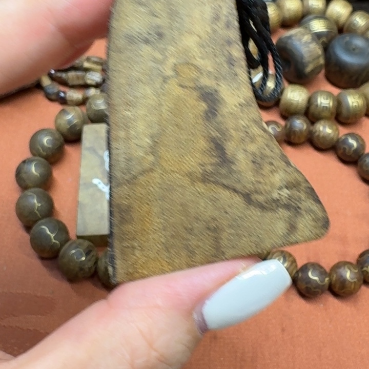 大叶紫檀（黑酸枝木类）