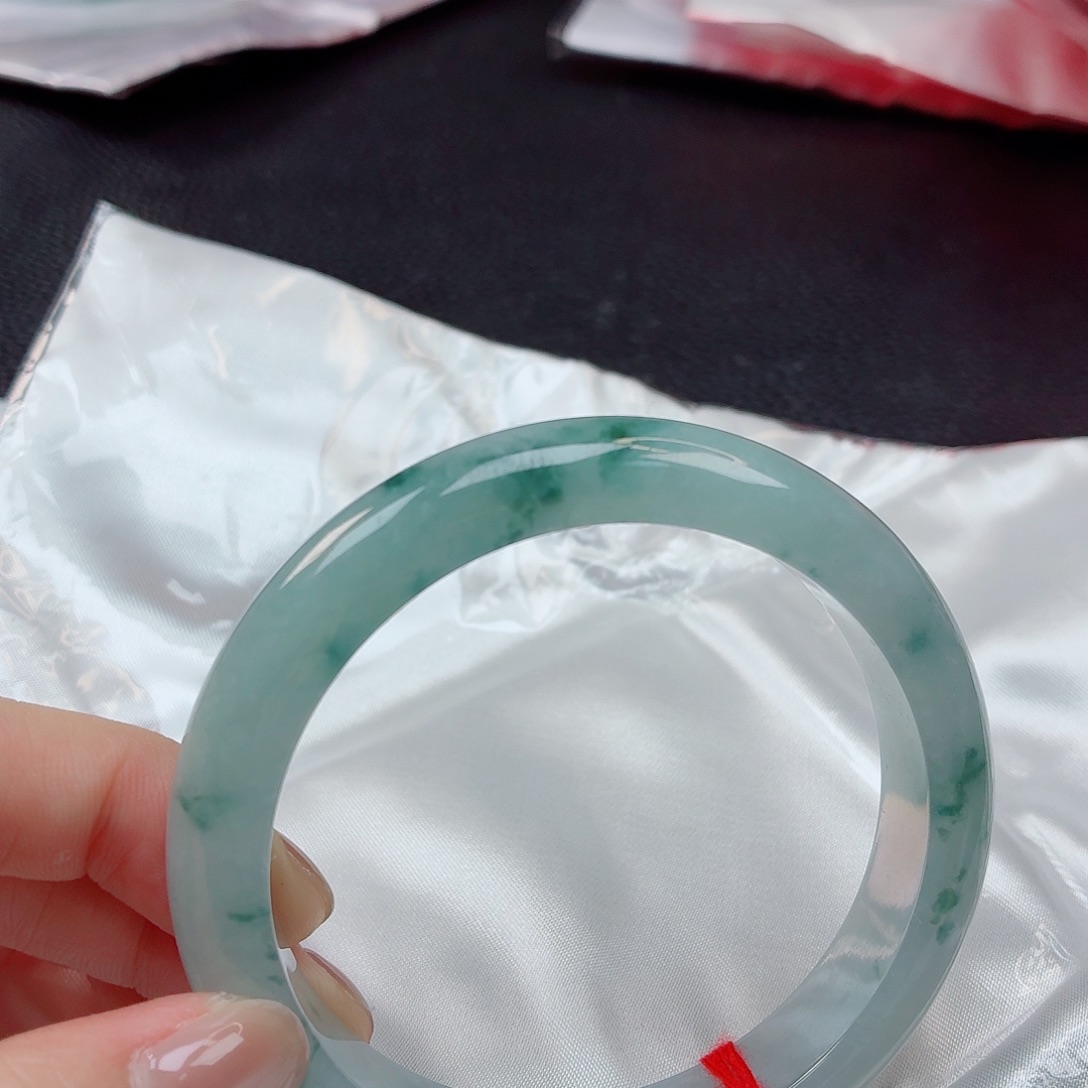 翡翠未镶嵌手镯58