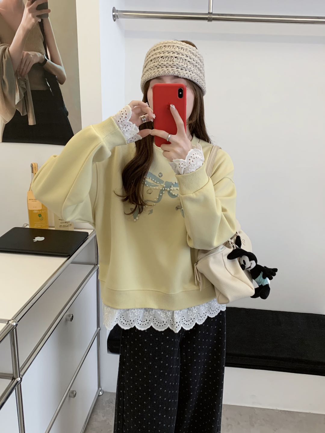 程程甄选  韩版珍珠蝴蝶结拼接花边假两件休闲卫衣5688