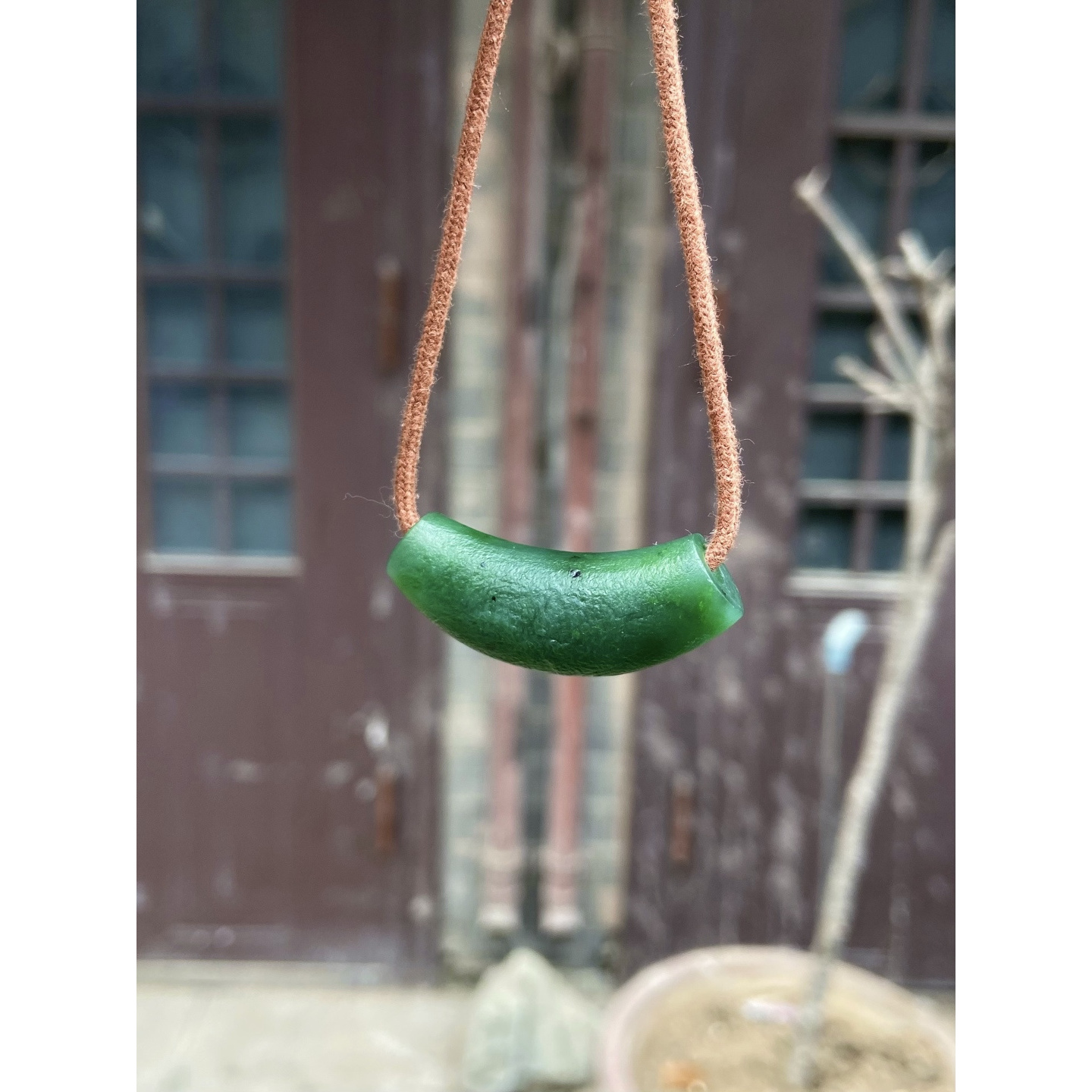 和田玉｜碧玉弯管吊坠38.5*15.8*11mm200天然碧玉弧形弯管造型表面