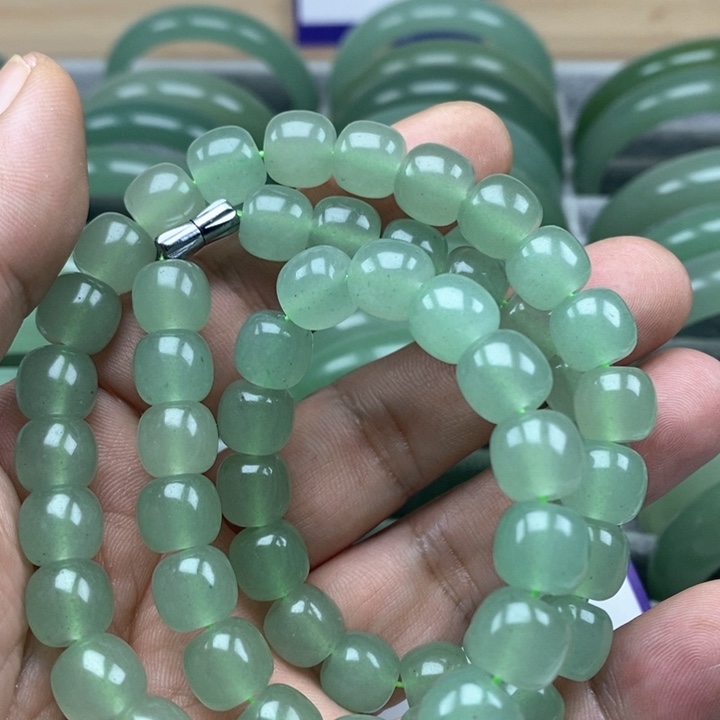 未镶嵌东陵石颈饰