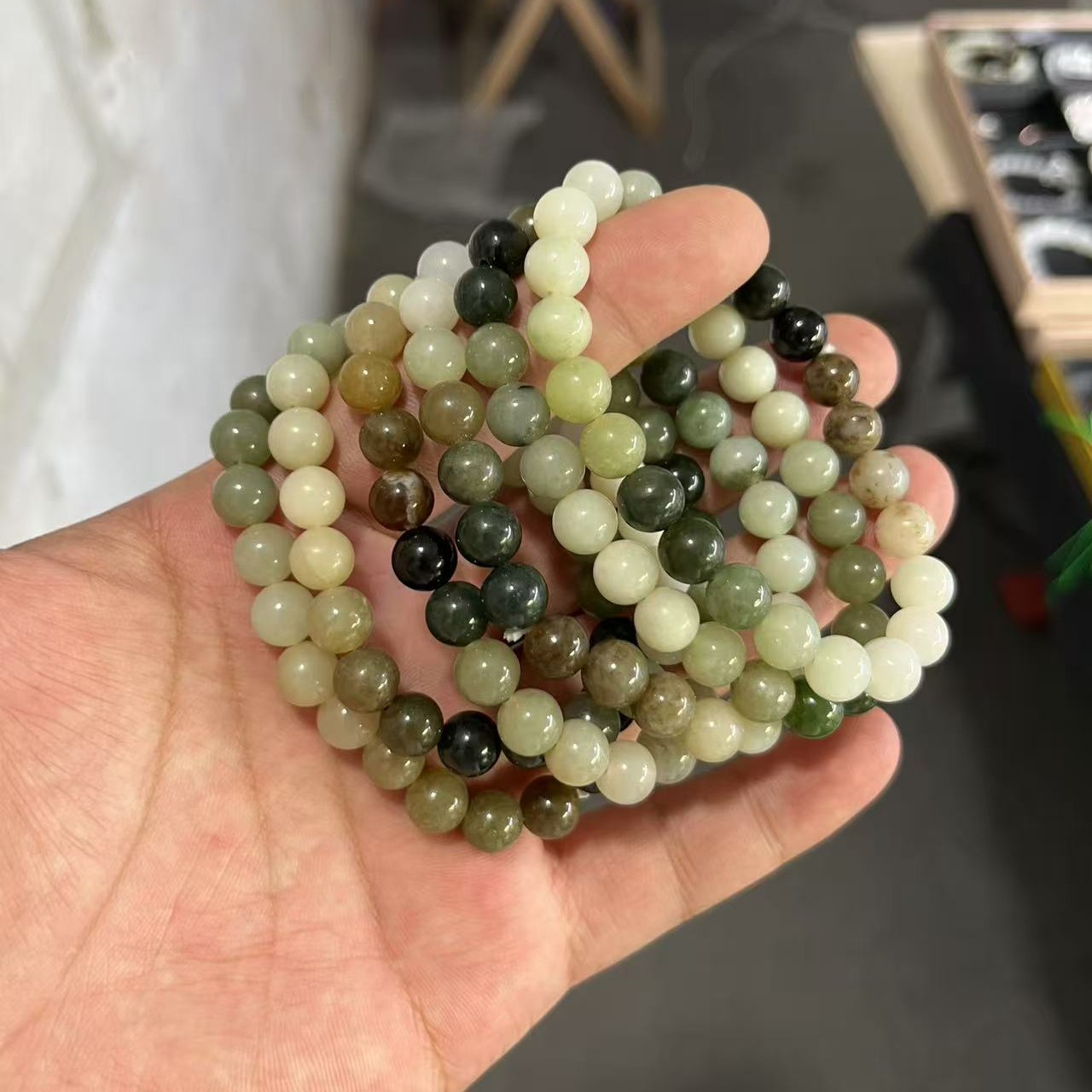 天然和田玉多宝卡8左右多样性拍一发一有瑕疵介意勿拍不支持差评