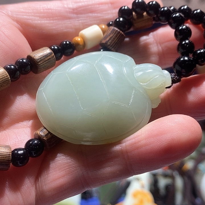 和田玉吊坠(赠链)未镶嵌