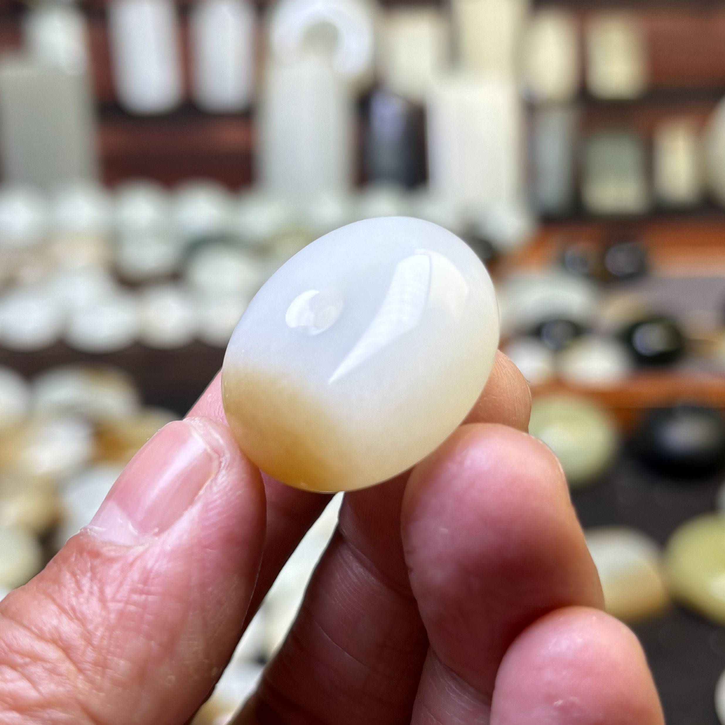 27✖️13一口糖白玉面包扣新疆和田玉糖白玉平安扣吊坠挂件