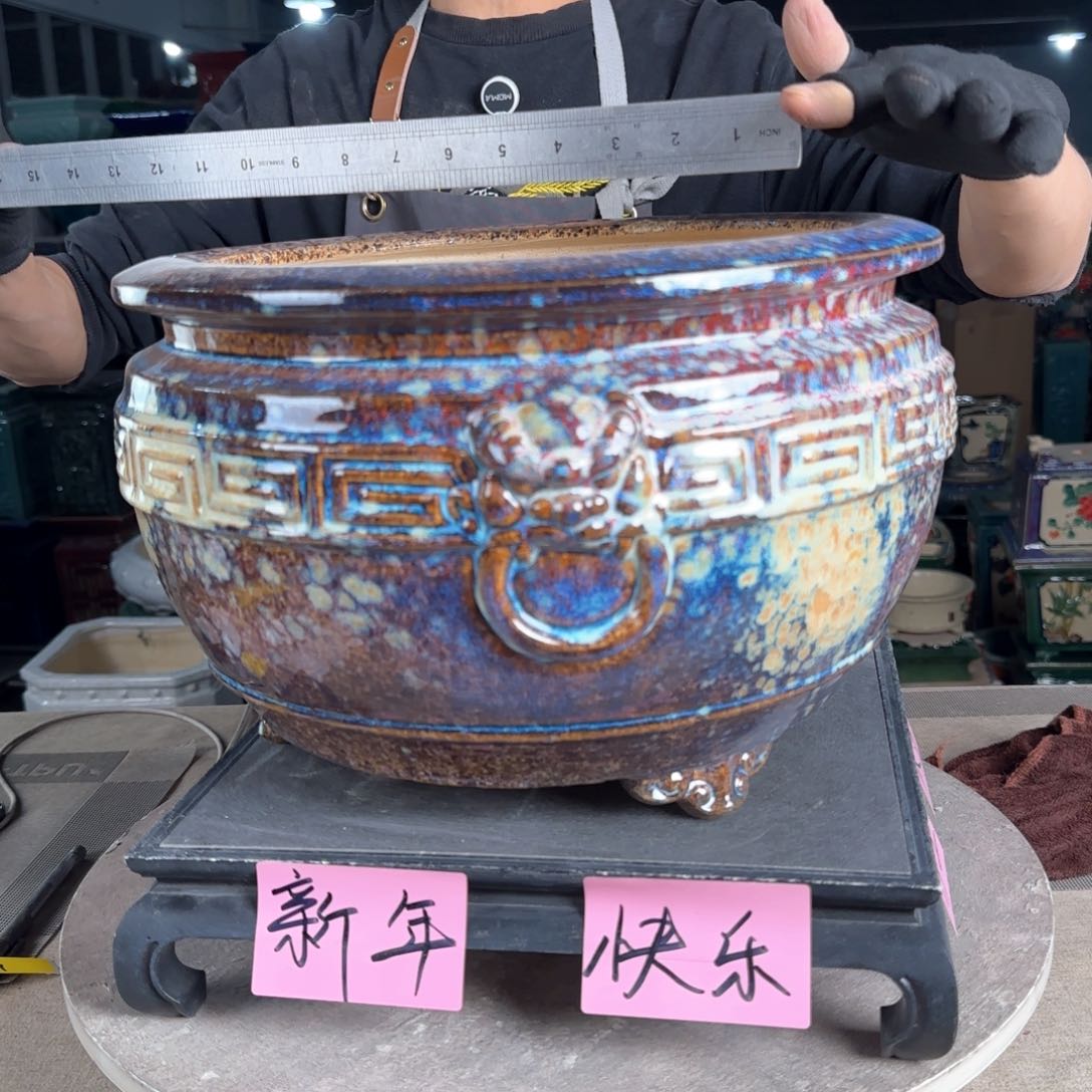 一风堂石湾花盆。脚微瑕