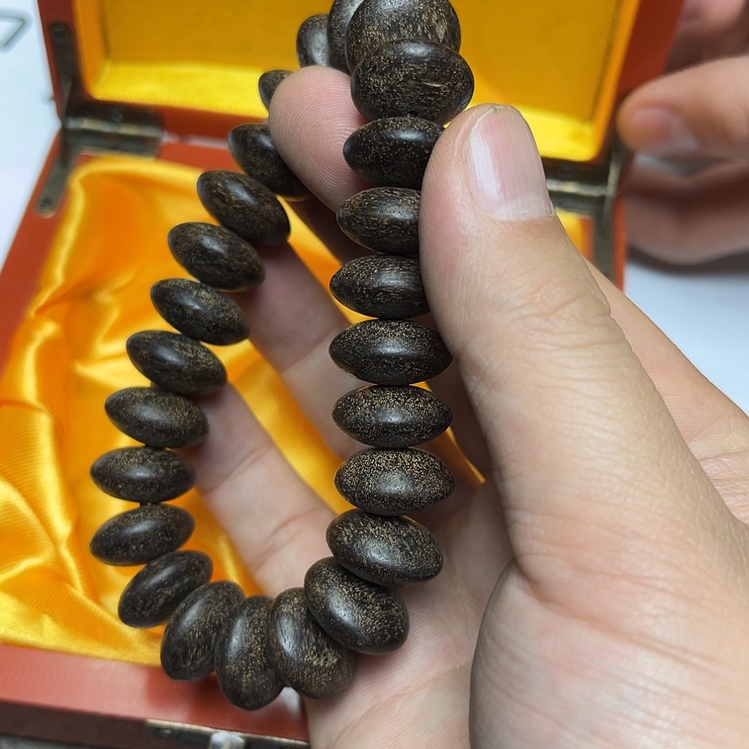 大叶紫檀（黑酸枝木类）