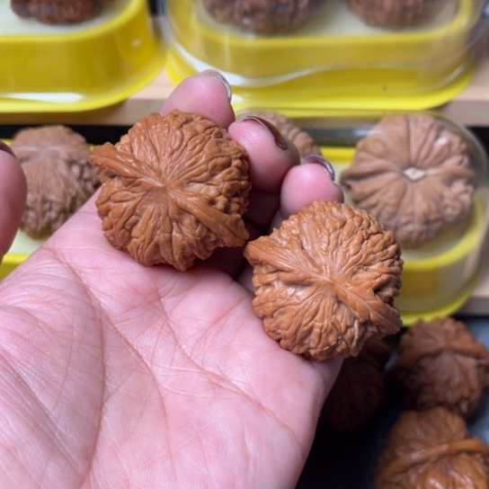 文玩核桃吊坠磨盘