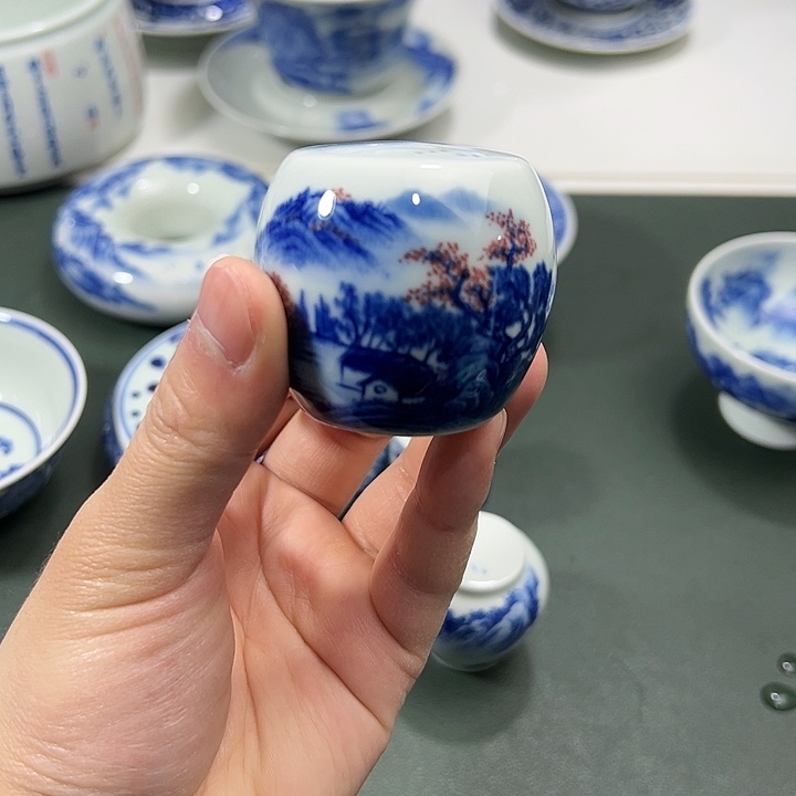 微瑕柴窑工笔山水盖置