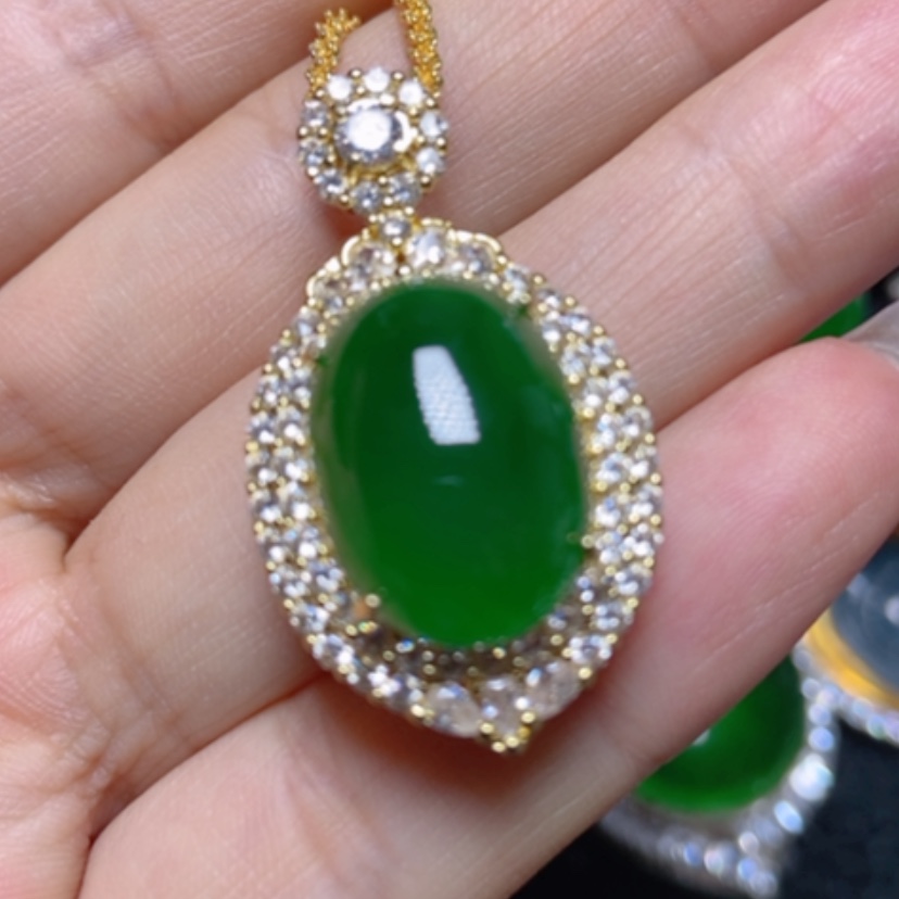 【闪购商品】翡翠颈饰未镶嵌翡翠吊坠