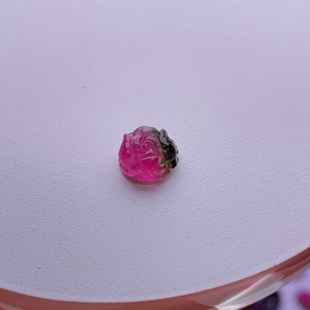 颈饰未镶嵌碧玺牡丹花单颗yy