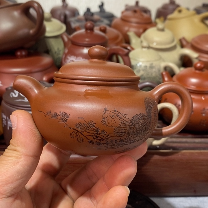 紫砂茶壶?***?精工制作
