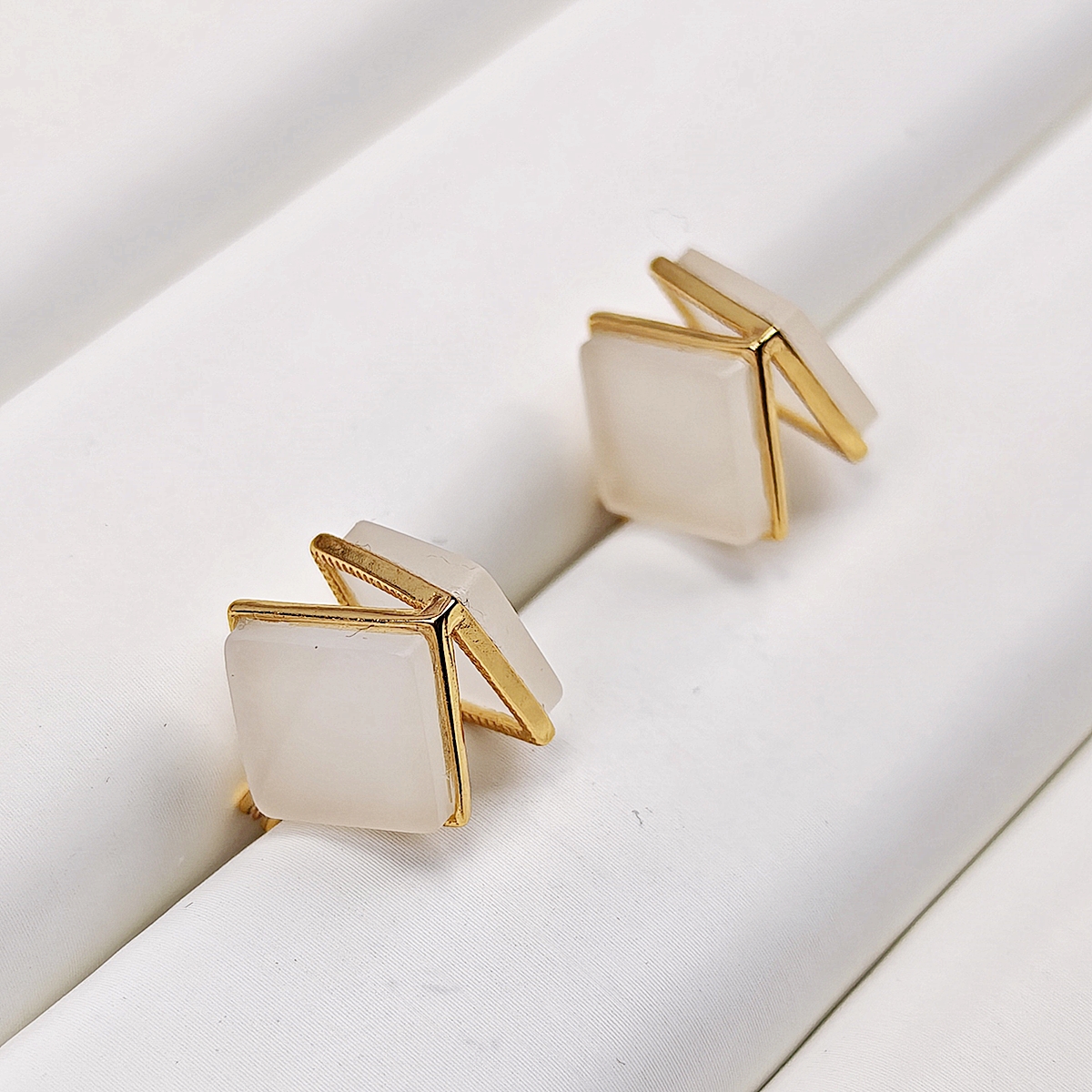 S925银和田玉随意风设计耳扣方形几何设计耳饰