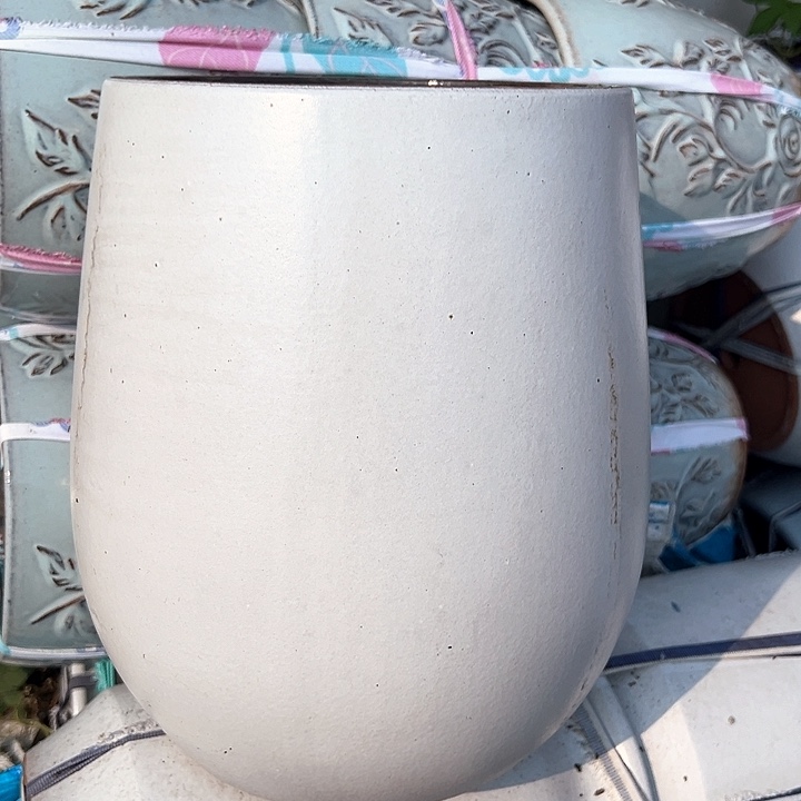 紫砂花盆口21高31肚径24。。。。。。。。。。。。
