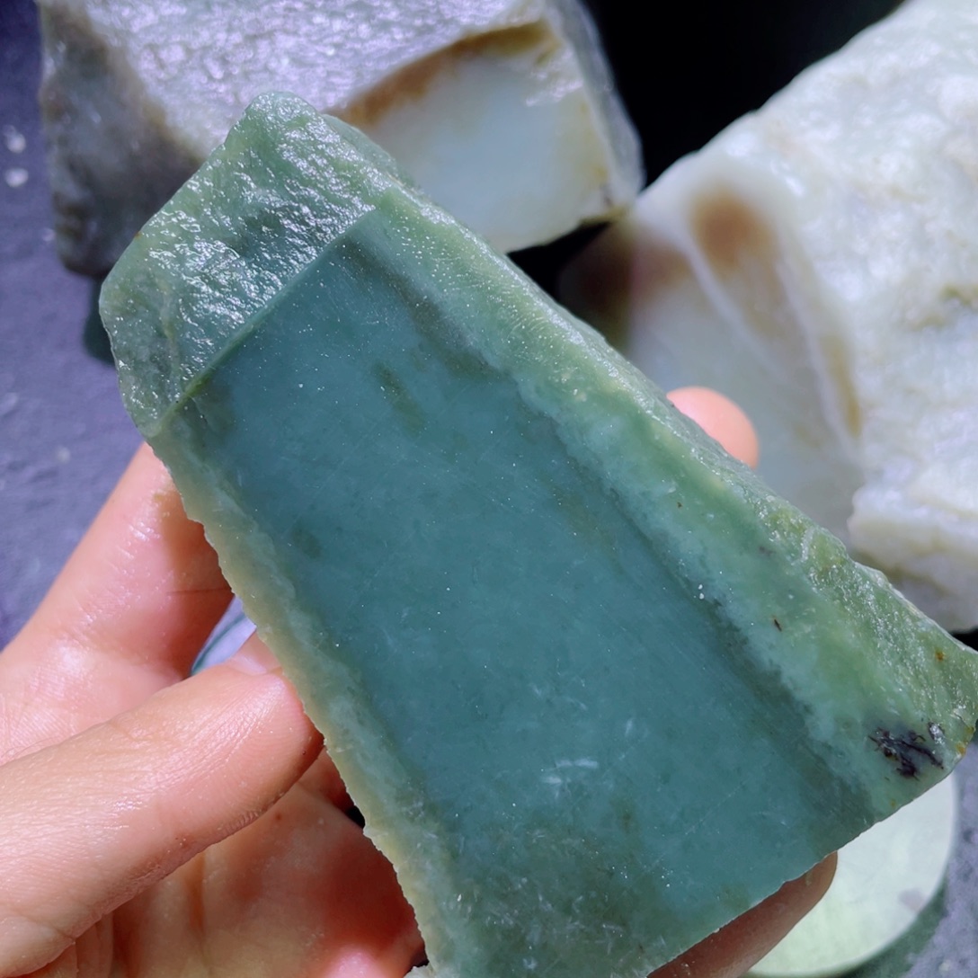 和田玉未镶嵌珠宝半成品