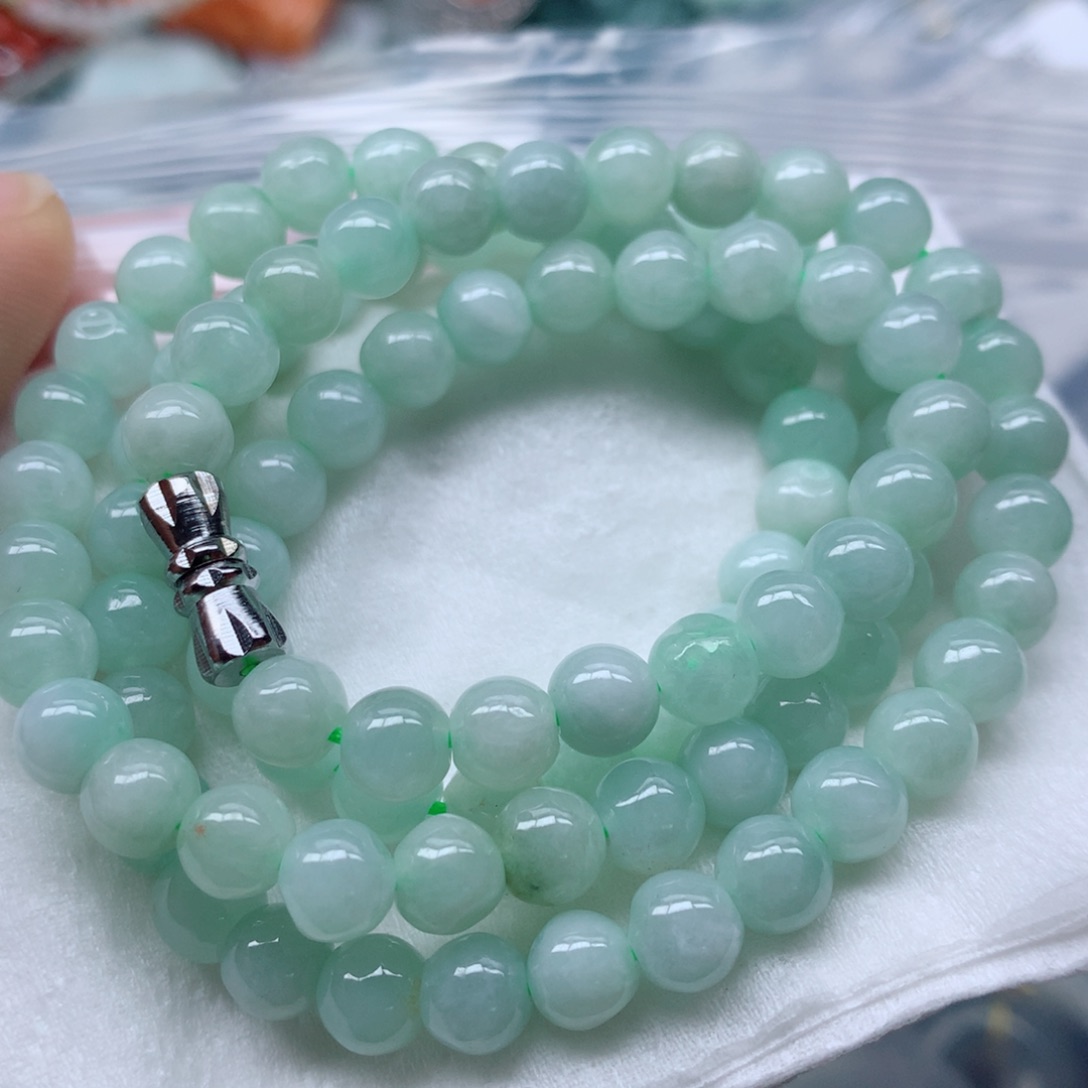 翡翠颈饰未镶嵌手串