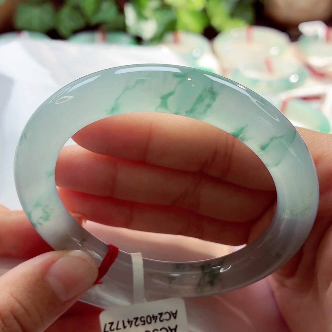 翡翠未镶嵌手镯（圆镯）冰胶晴底飘花68-15