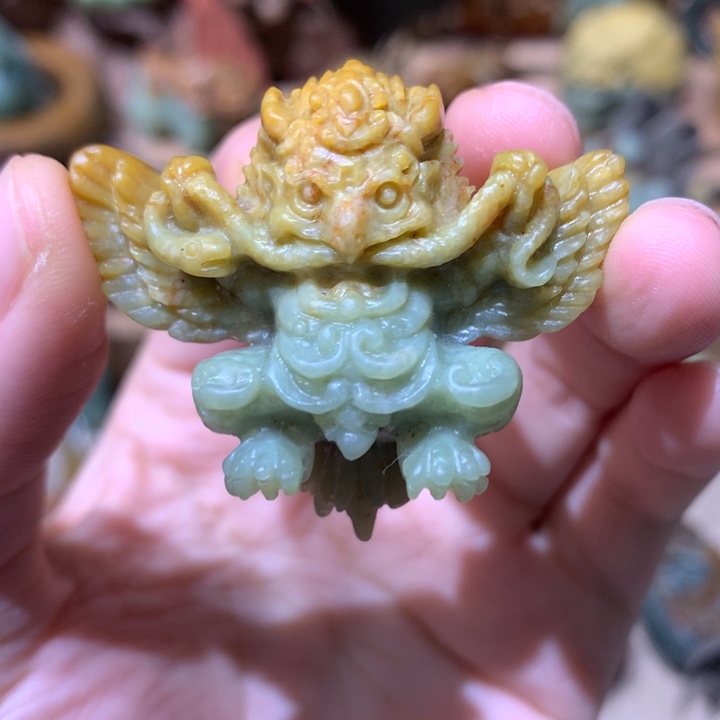 未镶嵌岫岩河磨玉（透闪石质玉）挂件曙*