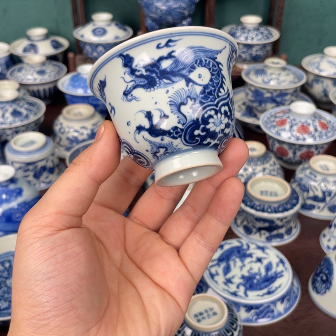 微瑕青花元龙铃铛杯