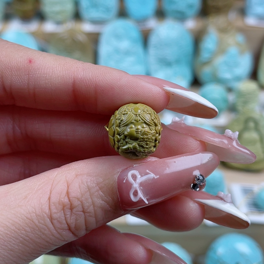 绿松石未镶嵌珠宝奇石