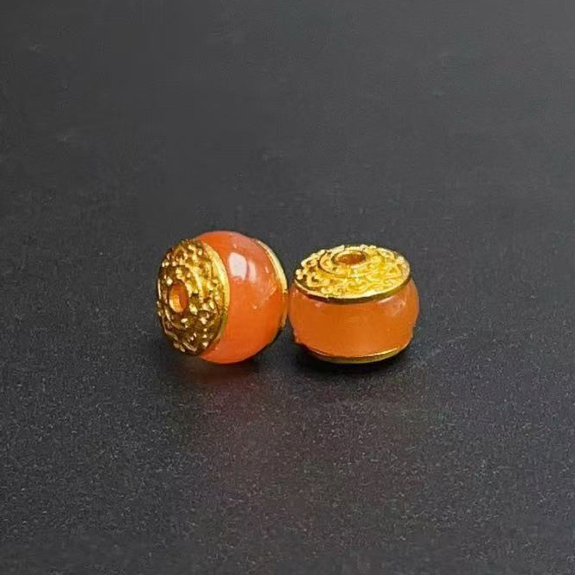 【千业珠宝】Y8871 天然樱桃红冰透老型鼓珠带贴片 约7*9mm【一颗装】