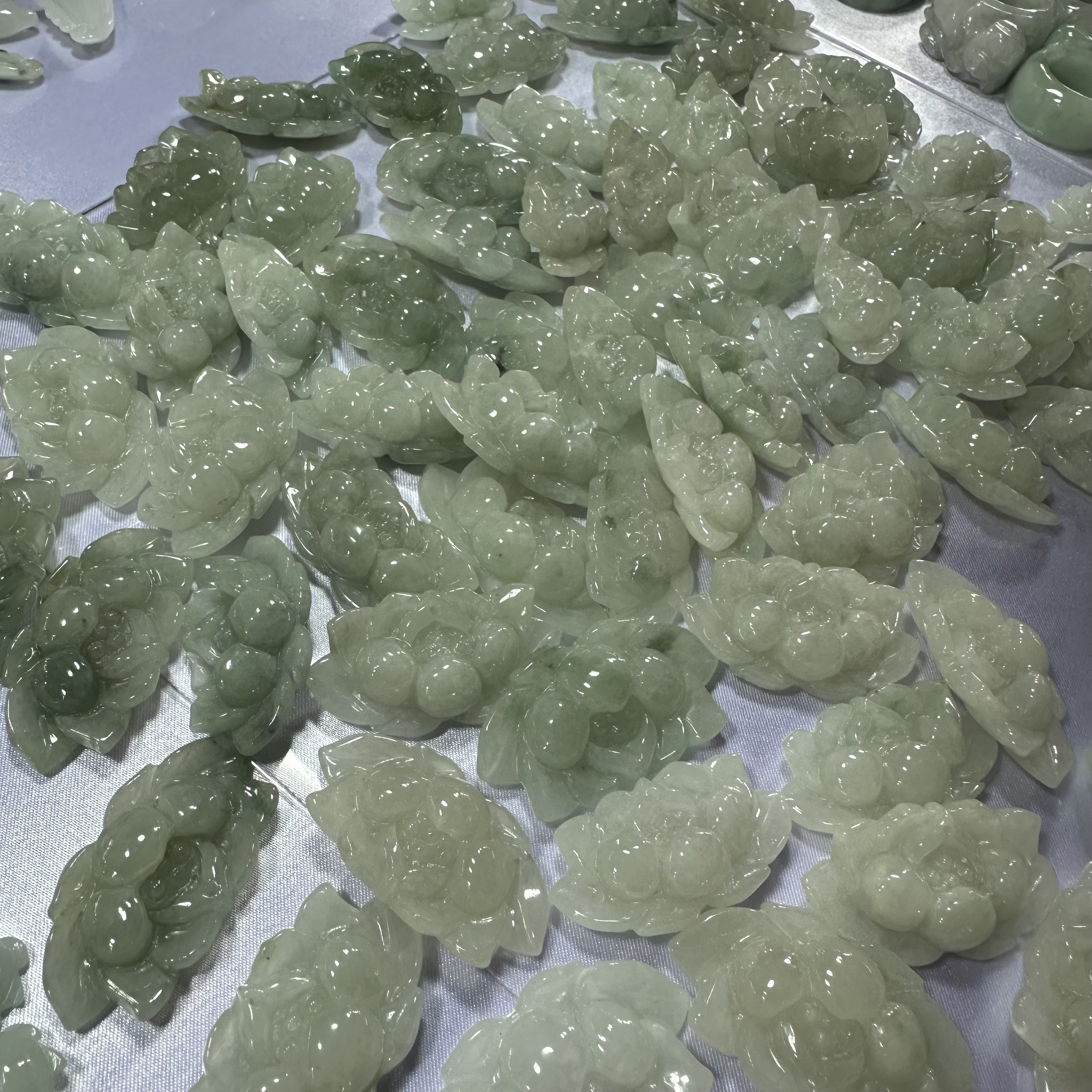 天然A货翡翠莲花吊坠-d35-多样性发一