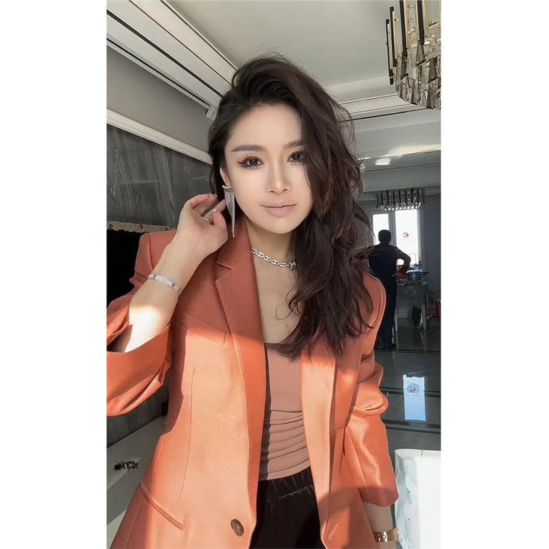 独特超好看减龄气质小香风橙色西装外套女2025新款爆款早秋