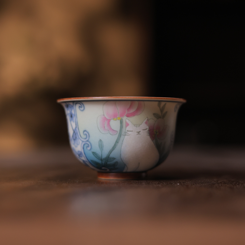 【非遗甄选】 开窗斗彩渐变底色白猫杯-100ml（新墨冉0400）