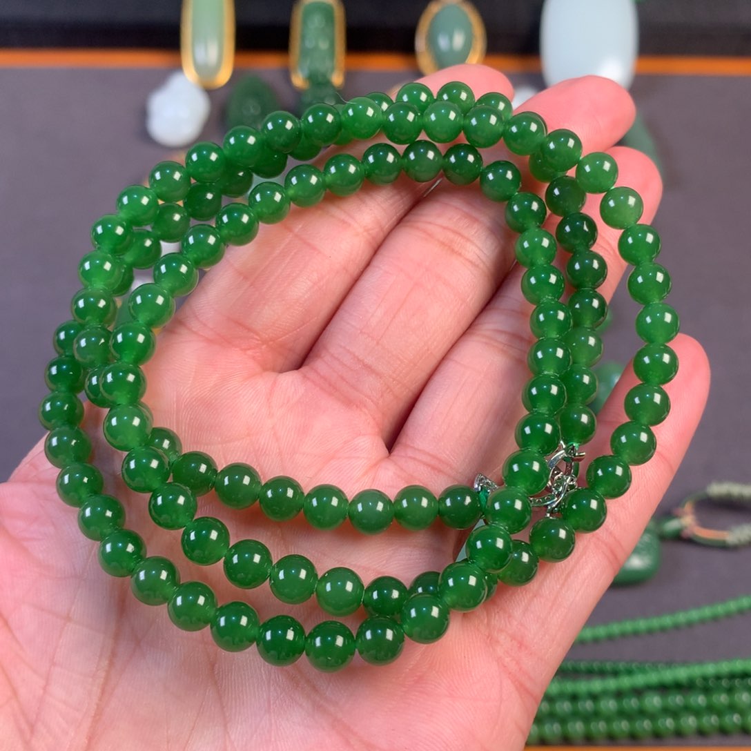 和田玉颈饰未镶嵌