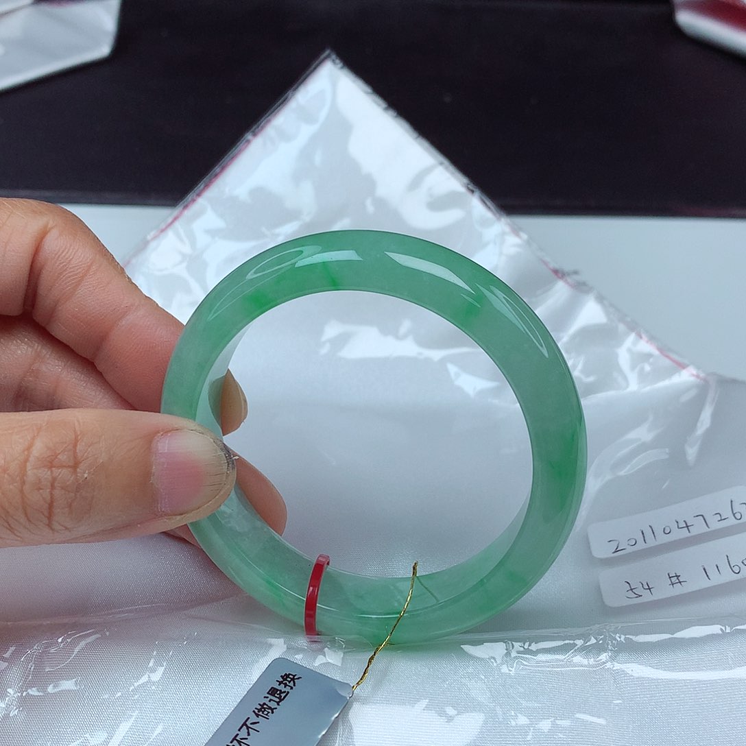 翡翠手镯未镶嵌54圈7263