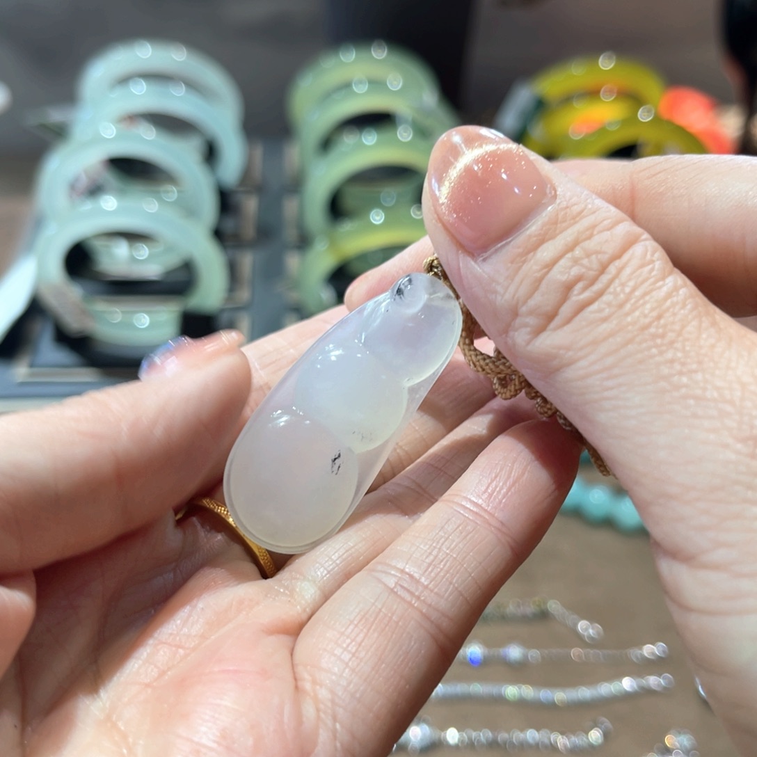 岫玉手镯未镶嵌手镯