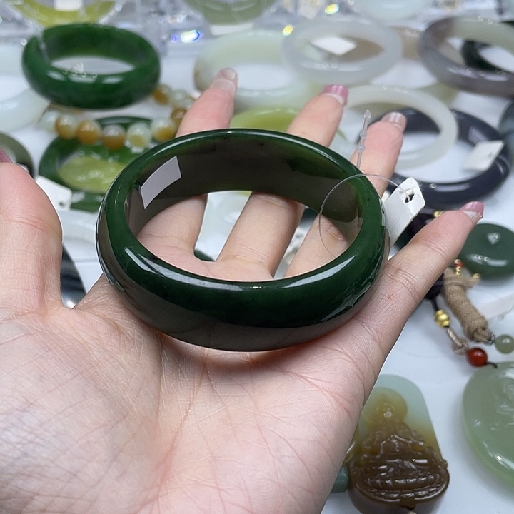 和田玉（碧玉）未镶嵌手镯58